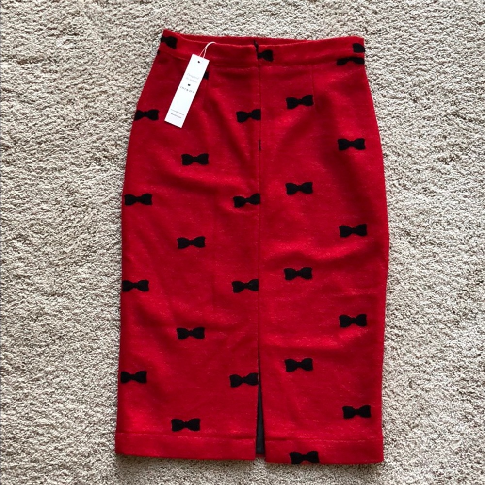 4x HOST PICK❤️1Left! Red pencil skirt w/black bows - Picture 5 of 5